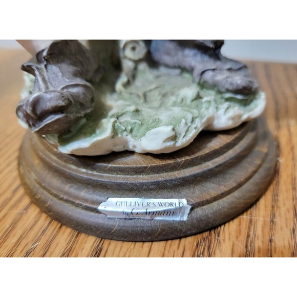 Giuseppe Armani “Gullivers World" Boy With Saxophone Horn Figurine 8.5 Inches - Picture 5 of 14